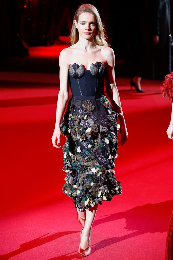 Ulyana Sergeenko 2025巴黎春夏高级定制时装秀