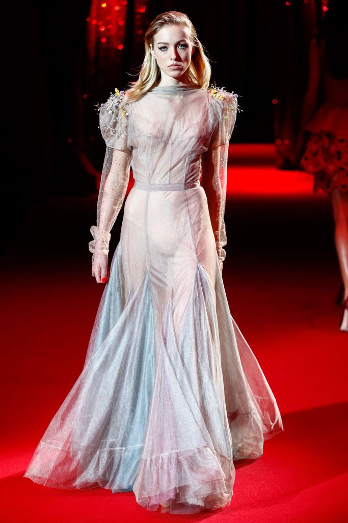 Ulyana Sergeenko 2025巴黎春夏高级定制时装秀