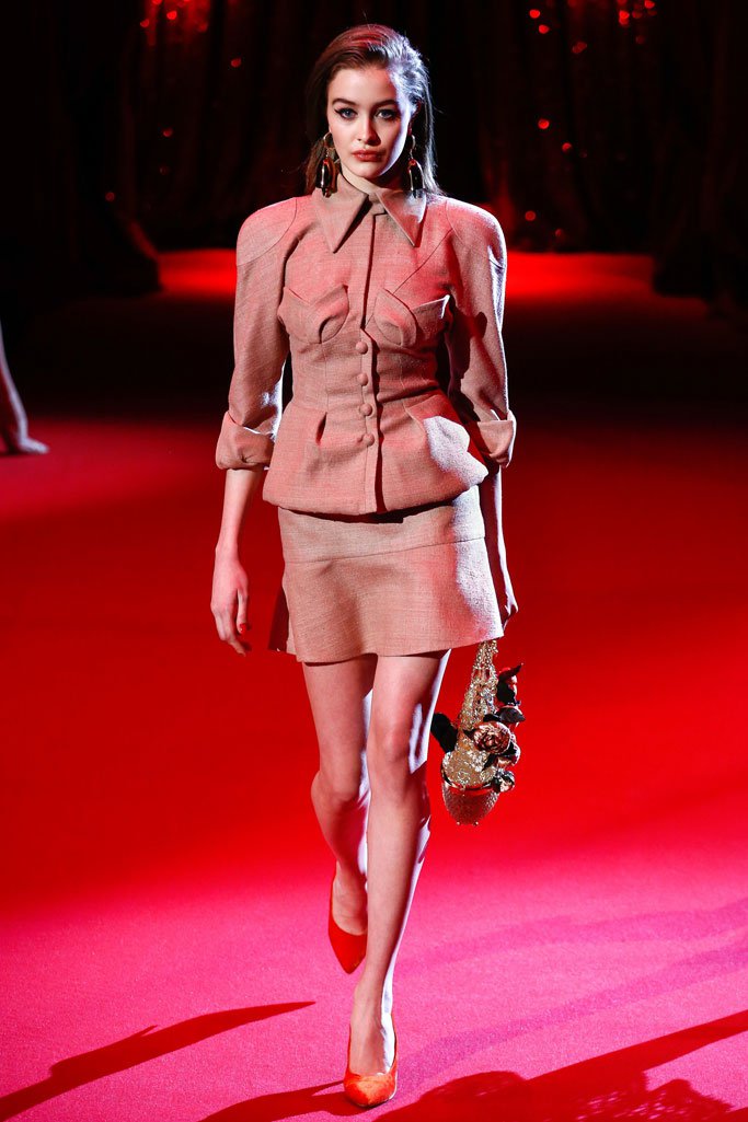 Ulyana Sergeenko 2025巴黎春夏高级定制时装秀