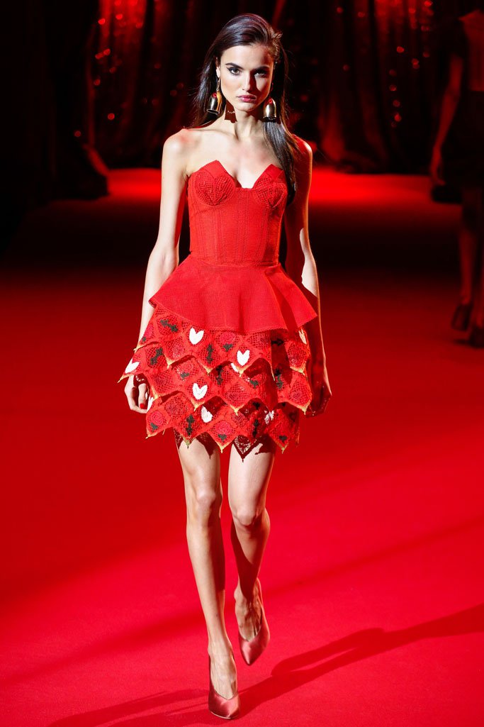 Ulyana Sergeenko 2025巴黎春夏高级定制时装秀