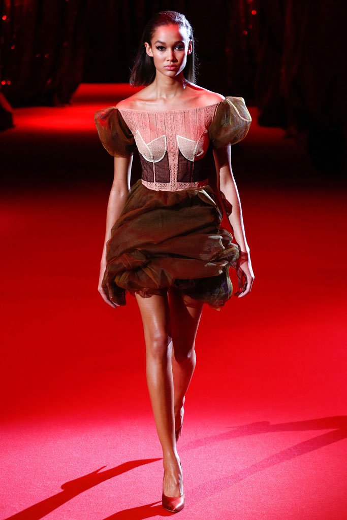 Ulyana Sergeenko 2025巴黎春夏高级定制时装秀