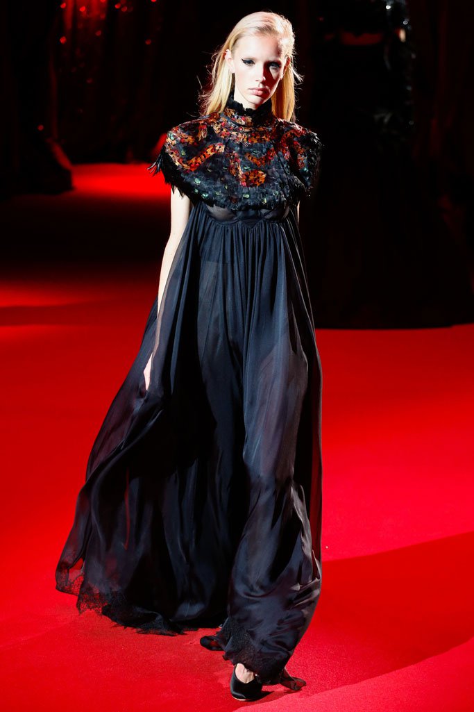 Ulyana Sergeenko 2025巴黎春夏高级定制时装秀