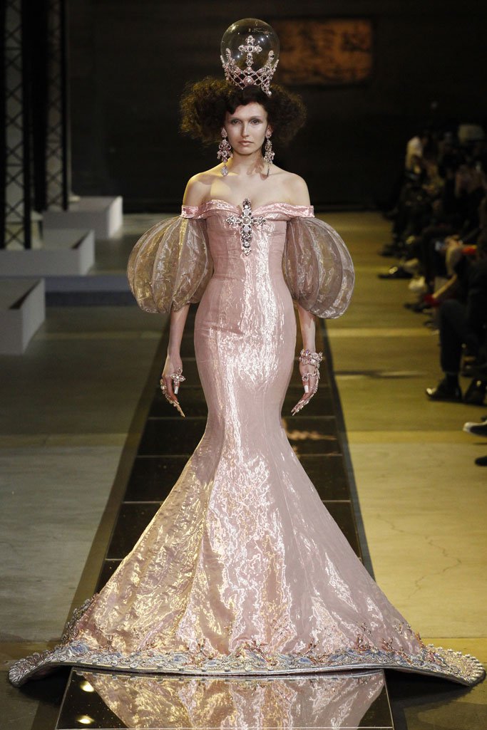 Guo Pei（郭培）2025巴黎时装周春夏高级定制时装秀