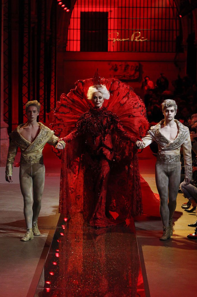 Guo Pei（郭培）2025巴黎时装周春夏高级定制时装秀