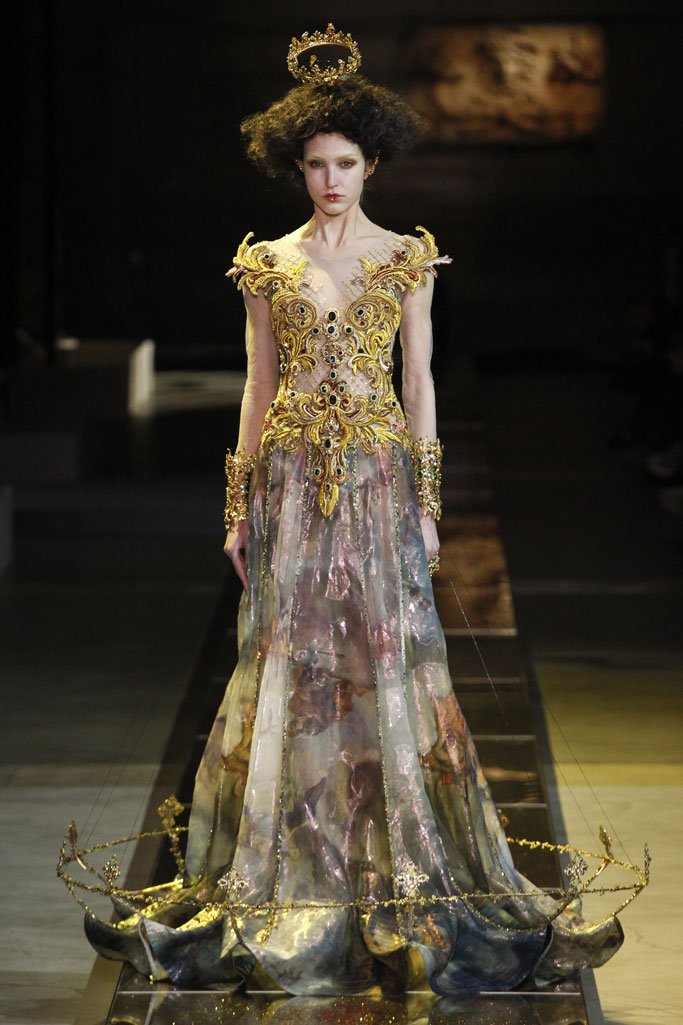 Guo Pei（郭培）2025巴黎时装周春夏高级定制时装秀