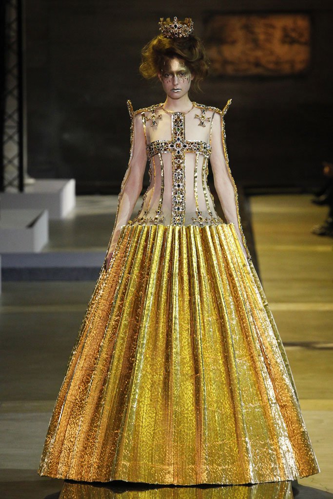 Guo Pei（郭培）2025巴黎时装周春夏高级定制时装秀