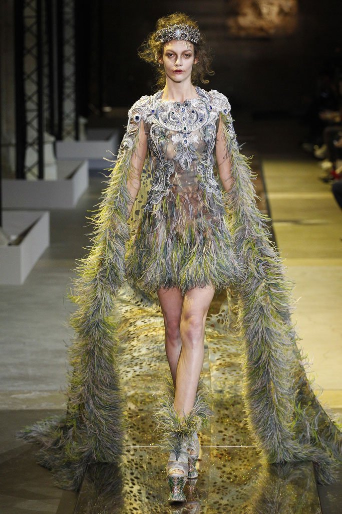 Guo Pei（郭培）2025巴黎时装周春夏高级定制时装秀