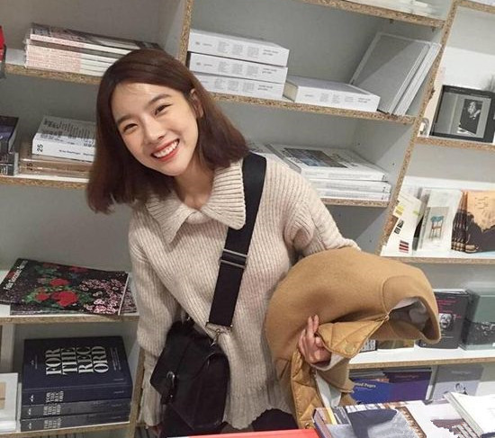 女短发2025新款潮 随便剪一款都很抢镜