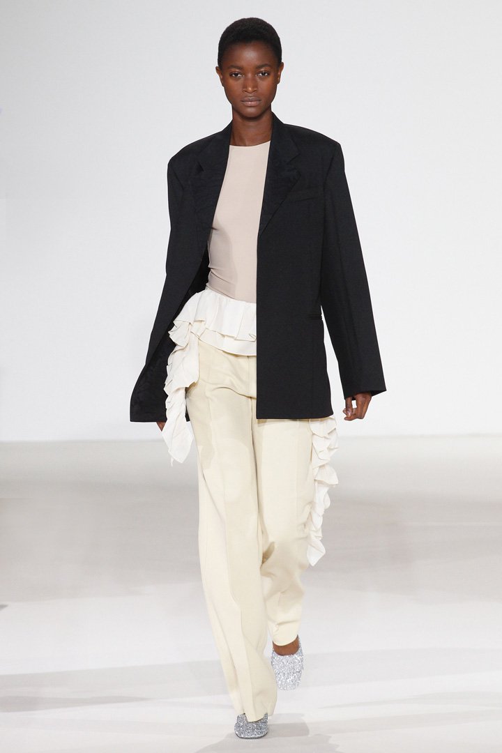 Victoria Beckham 2025纽约时装周时装秀