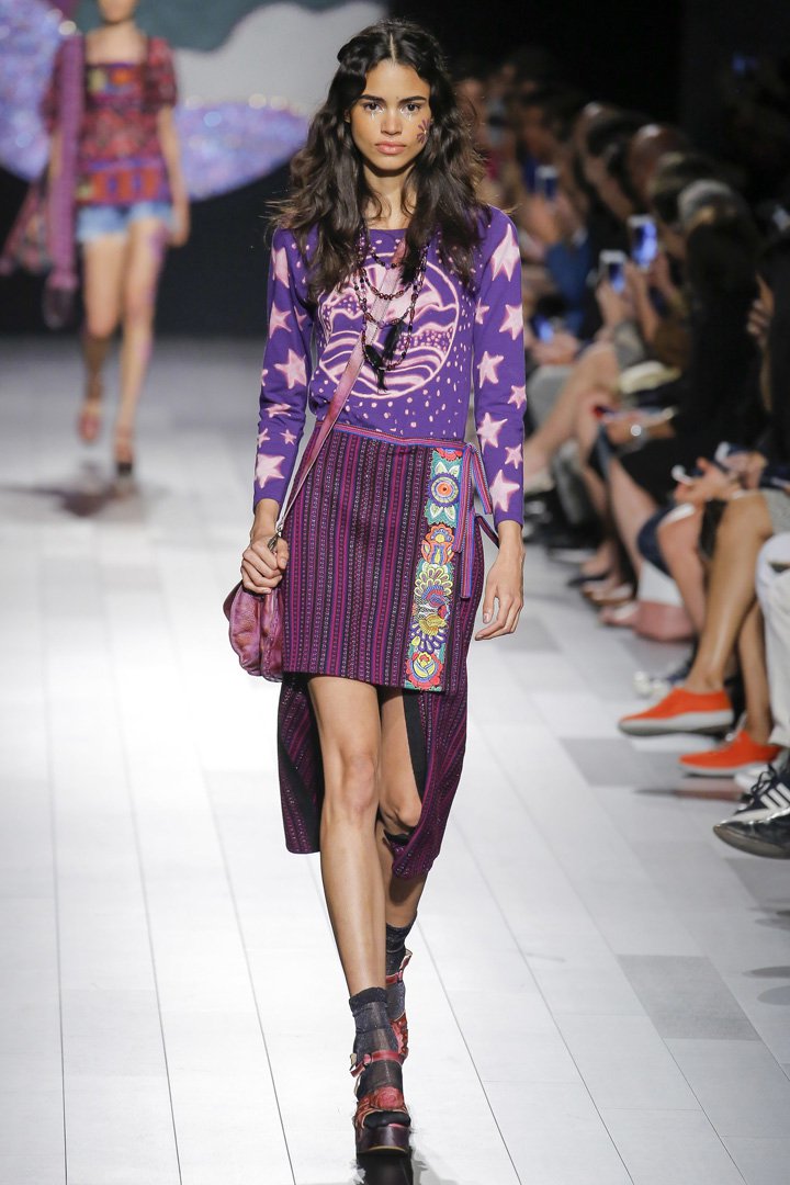Anna Sui（安娜苏）2025纽约时装周时装秀