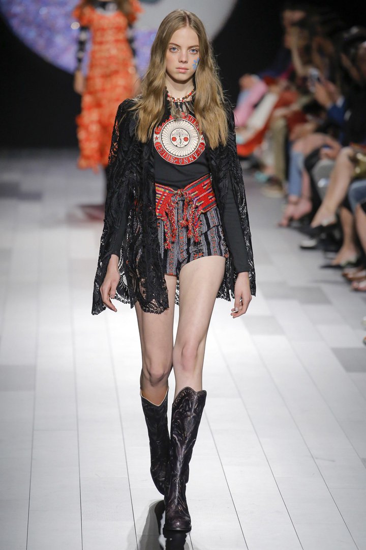 Anna Sui（安娜苏）2025纽约时装周时装秀