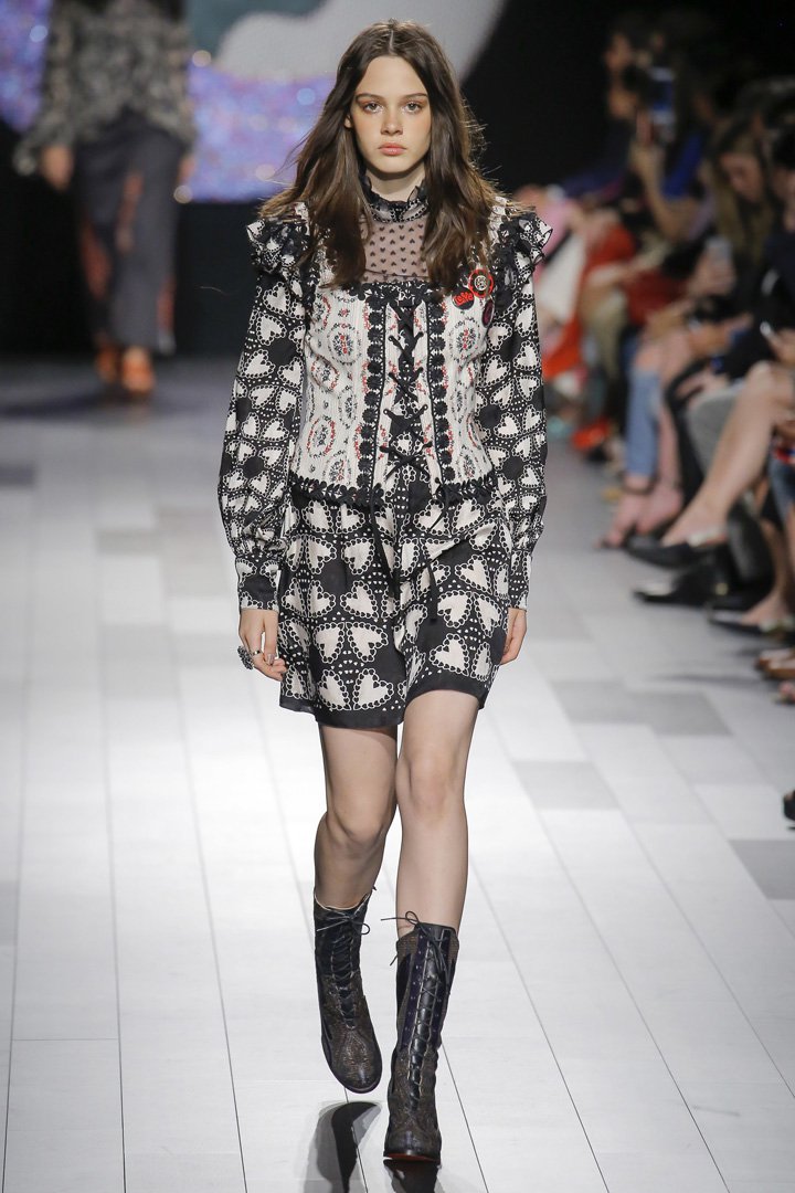 Anna Sui（安娜苏）2025纽约时装周时装秀