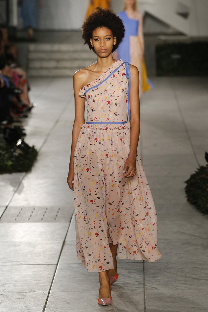 Carolina Herrera 2025纽约时装周时装秀