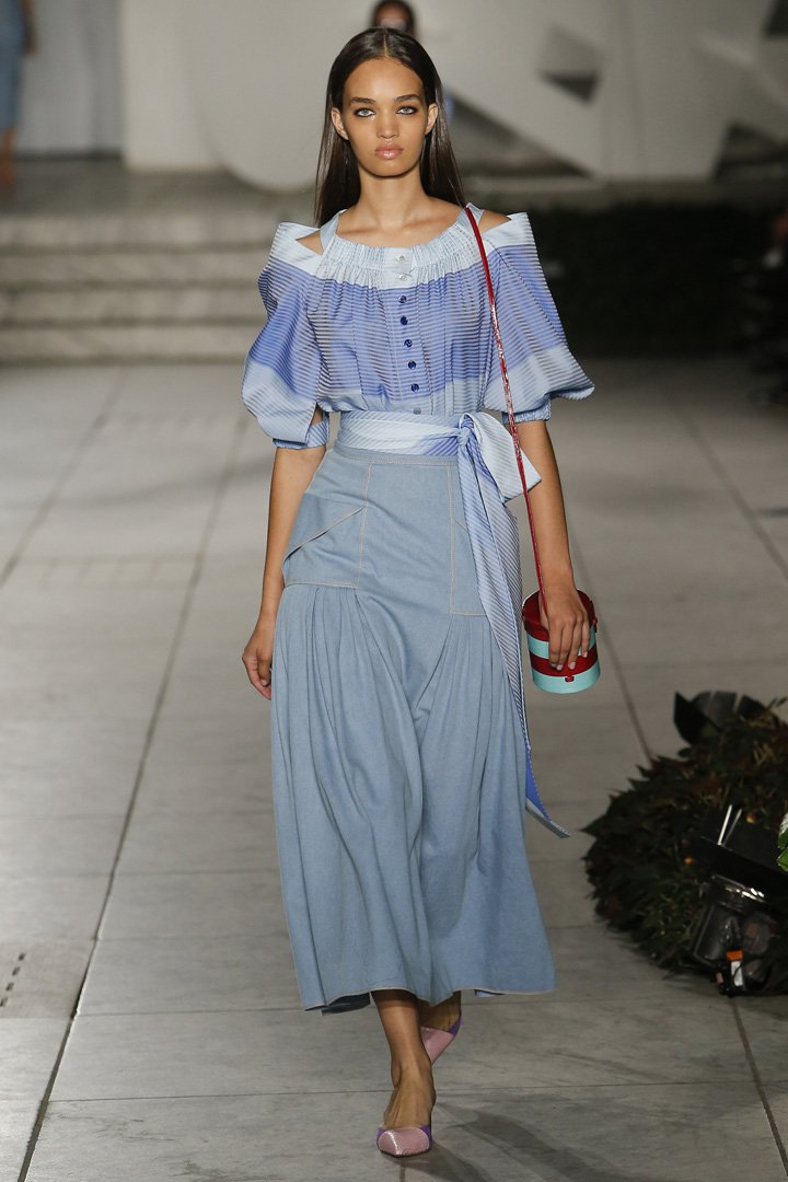 Carolina Herrera 2025纽约时装周时装秀