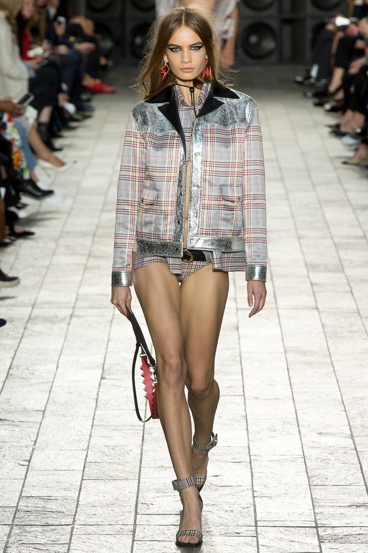 Versus Versace（范瑟丝）2025伦敦时装周时装秀