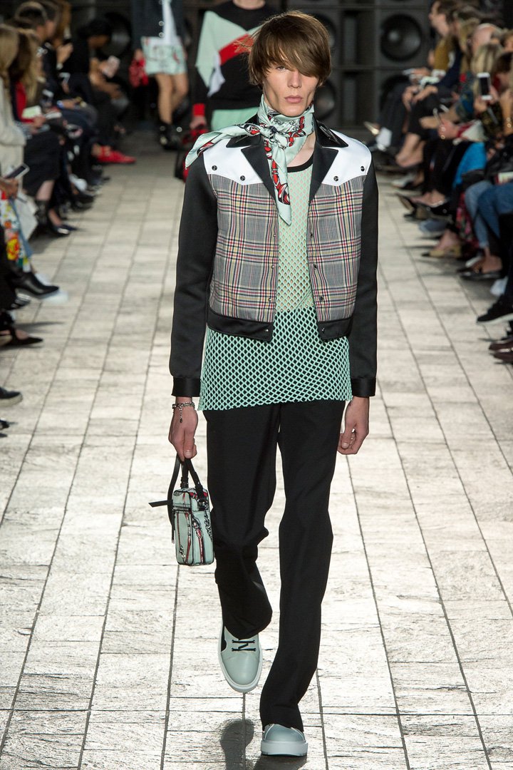 Versus Versace（范瑟丝）2025伦敦时装周时装秀