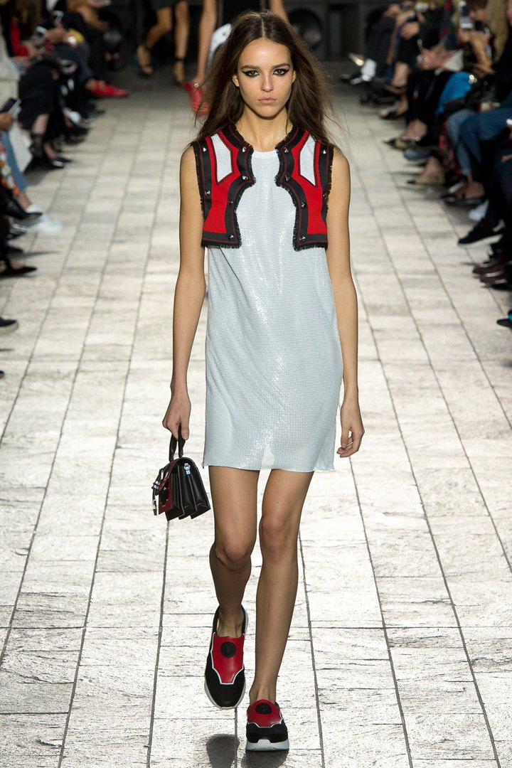 Versus Versace（范瑟丝）2025伦敦时装周时装秀