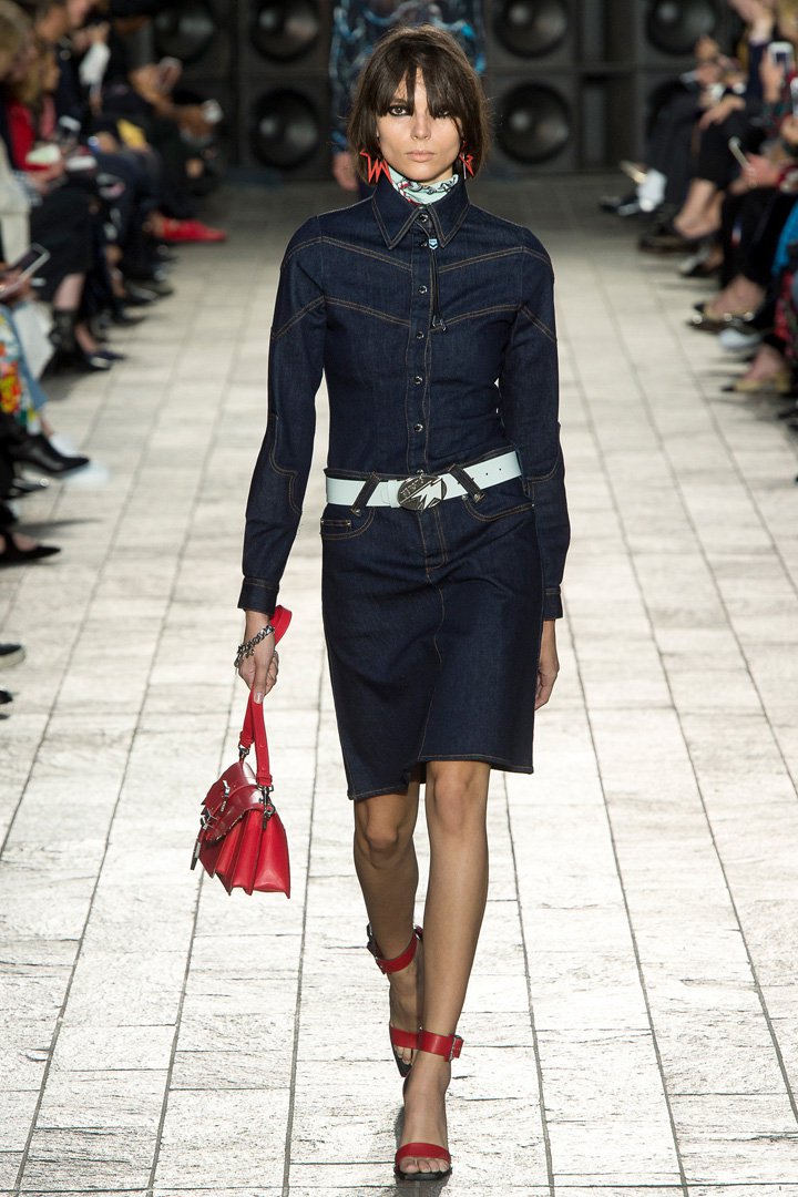 Versus Versace（范瑟丝）2025伦敦时装周时装秀