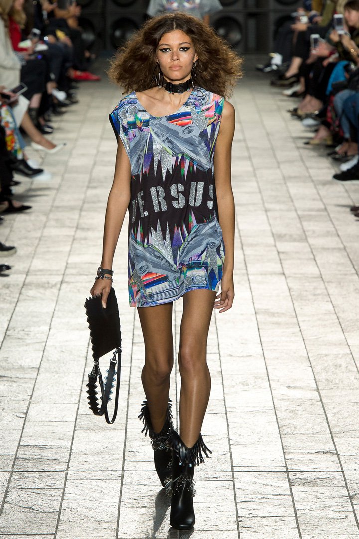 Versus Versace（范瑟丝）2025伦敦时装周时装秀