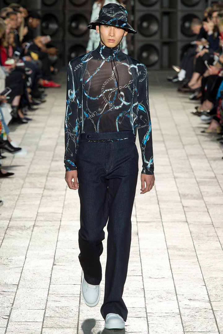 Versus Versace（范瑟丝）2025伦敦时装周时装秀