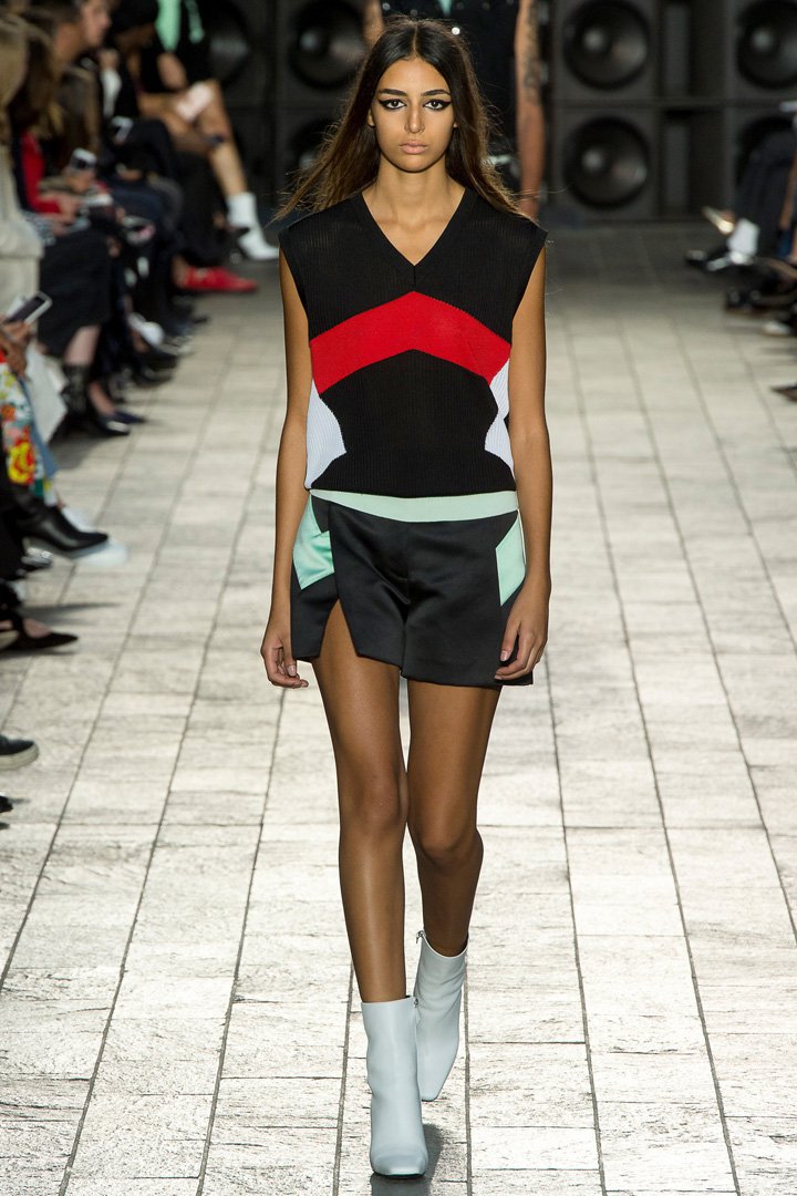 Versus Versace（范瑟丝）2025伦敦时装周时装秀