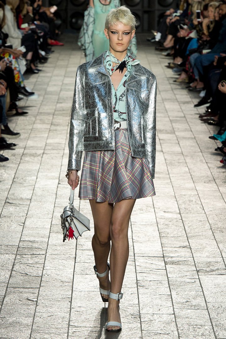 Versus Versace（范瑟丝）2025伦敦时装周时装秀