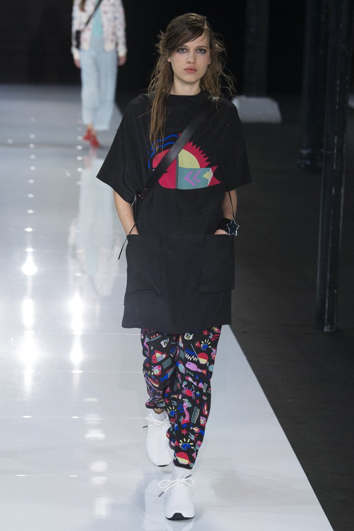 Emporio Armani 2025伦敦时装周时装秀