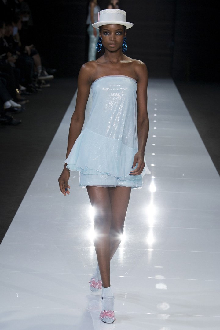 Emporio Armani 2025伦敦时装周时装秀