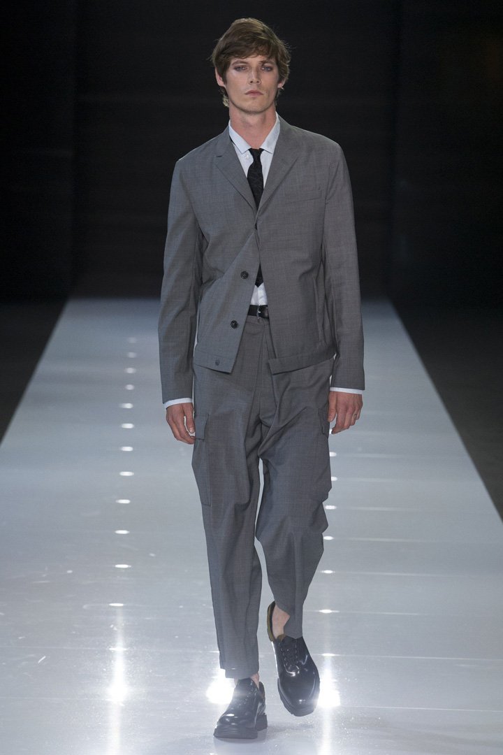 Emporio Armani 2025伦敦时装周时装秀