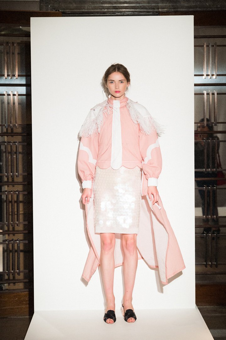 Huishan Zhang（张卉山）2025伦敦发布会女装秀