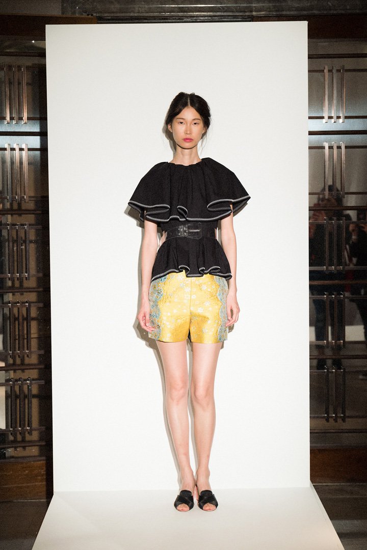 Huishan Zhang（张卉山）2025伦敦发布会女装秀