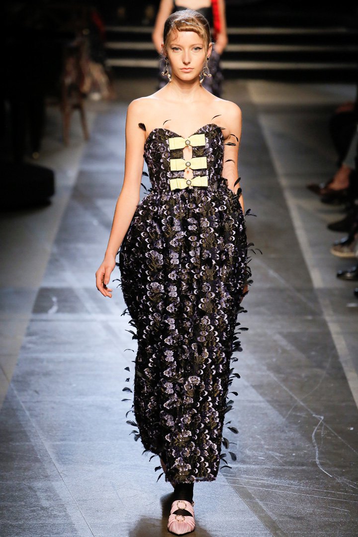 Erdem（艾尔丹姆）2025伦敦时装周时装秀