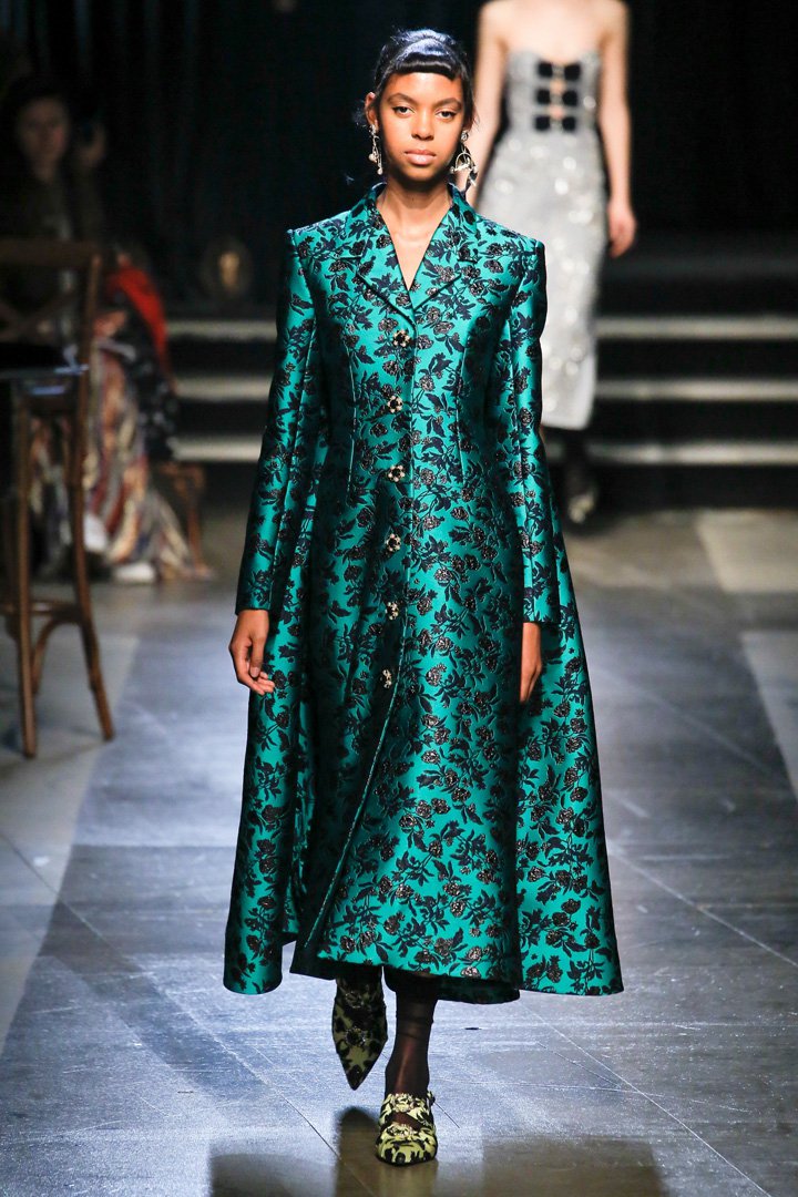 Erdem（艾尔丹姆）2025伦敦时装周时装秀