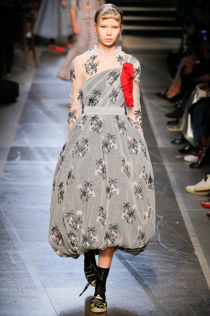 Erdem（艾尔丹姆）2025伦敦时装周时装秀