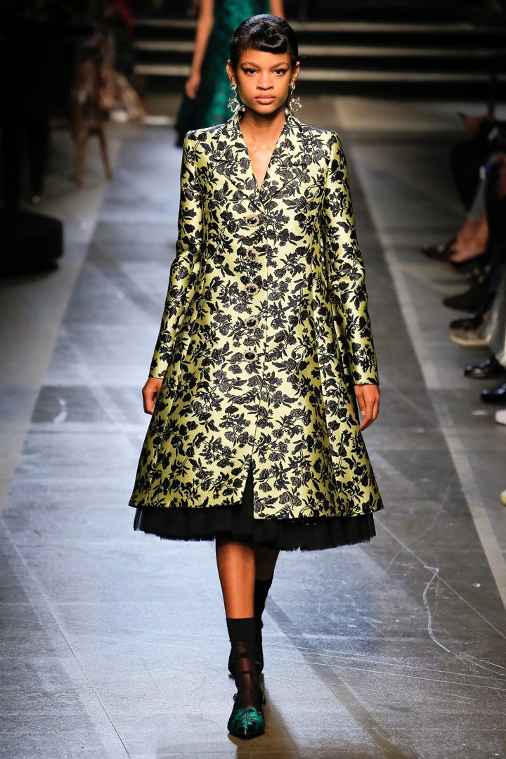 Erdem（艾尔丹姆）2025伦敦时装周时装秀