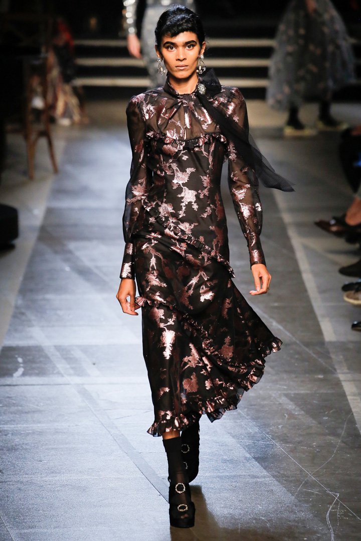 Erdem（艾尔丹姆）2025伦敦时装周时装秀