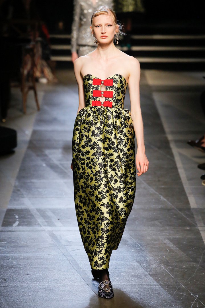 Erdem（艾尔丹姆）2025伦敦时装周时装秀