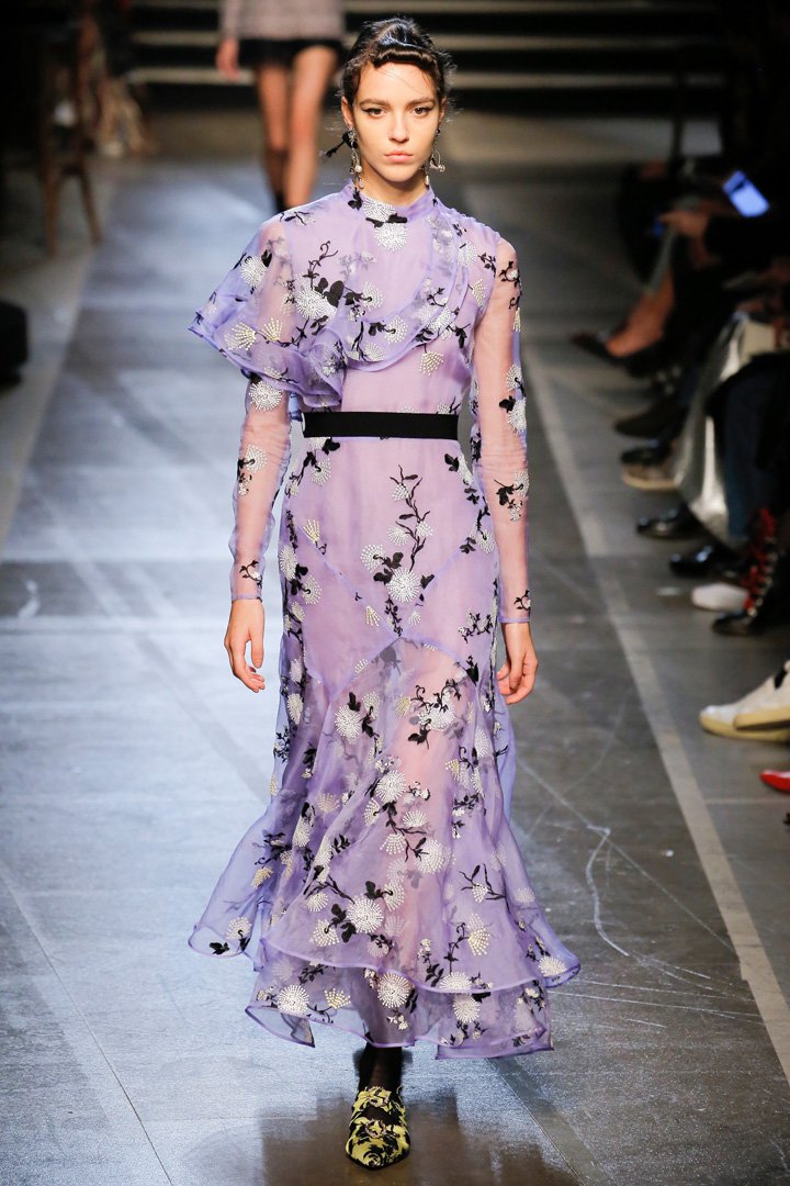 Erdem（艾尔丹姆）2025伦敦时装周时装秀