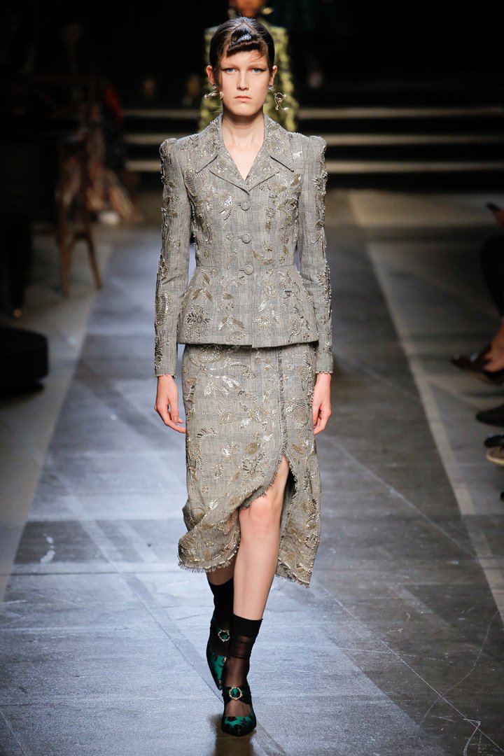 Erdem（艾尔丹姆）2025伦敦时装周时装秀