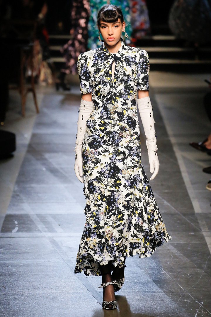 Erdem（艾尔丹姆）2025伦敦时装周时装秀