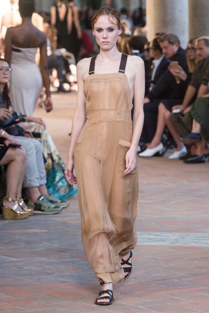 Alberta Ferretti 2025米兰时装周时装秀