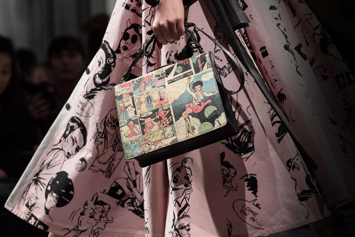 PRADA(普拉达)2025米兰时装周时装秀