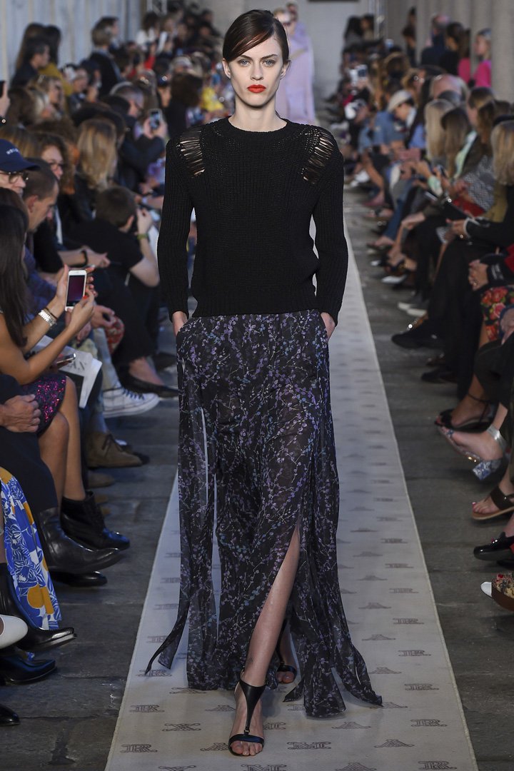 Max Mara（麦丝玛拉）2025米兰时装周时装秀