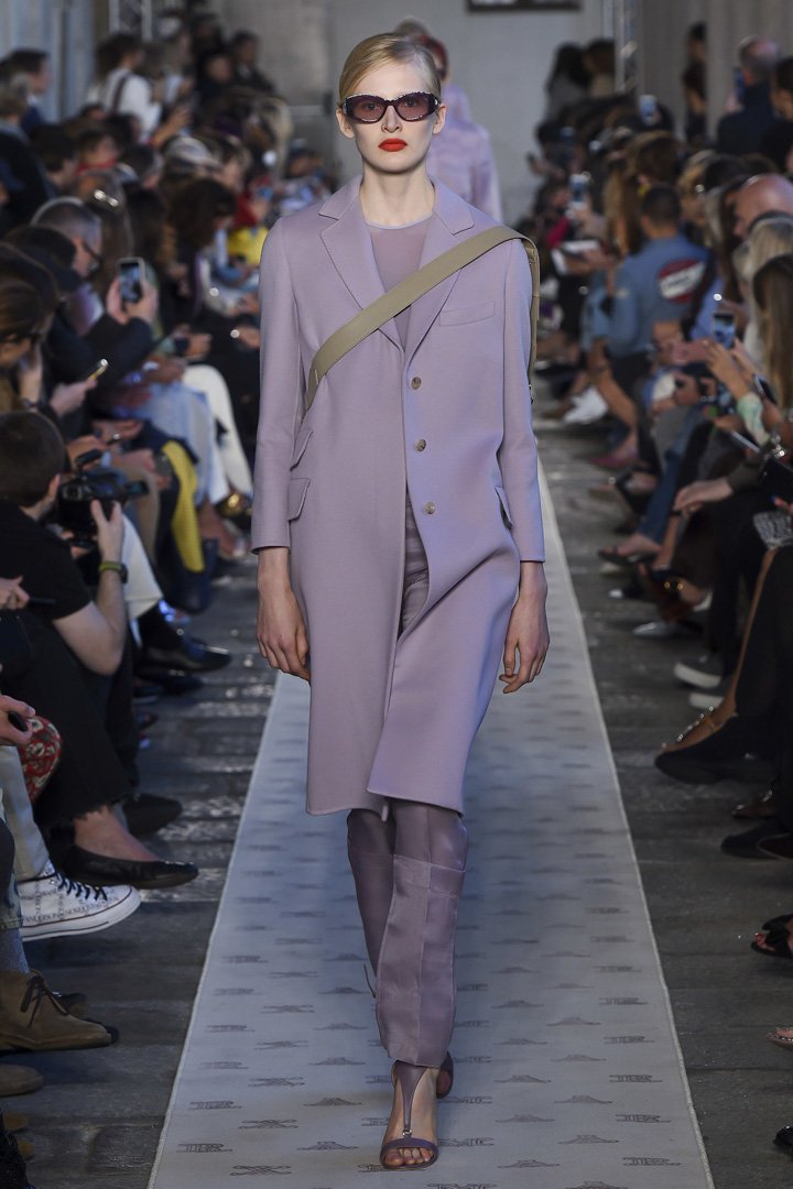 Max Mara（麦丝玛拉）2025米兰时装周时装秀