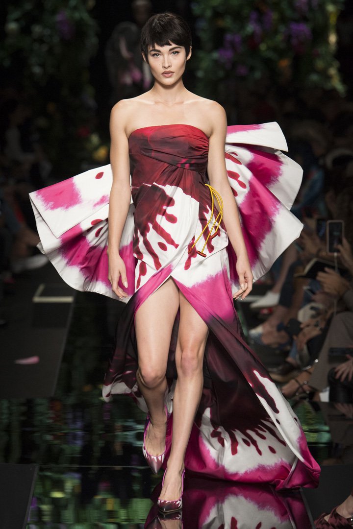 Moschino（莫斯其诺）2025米兰时装周时装秀