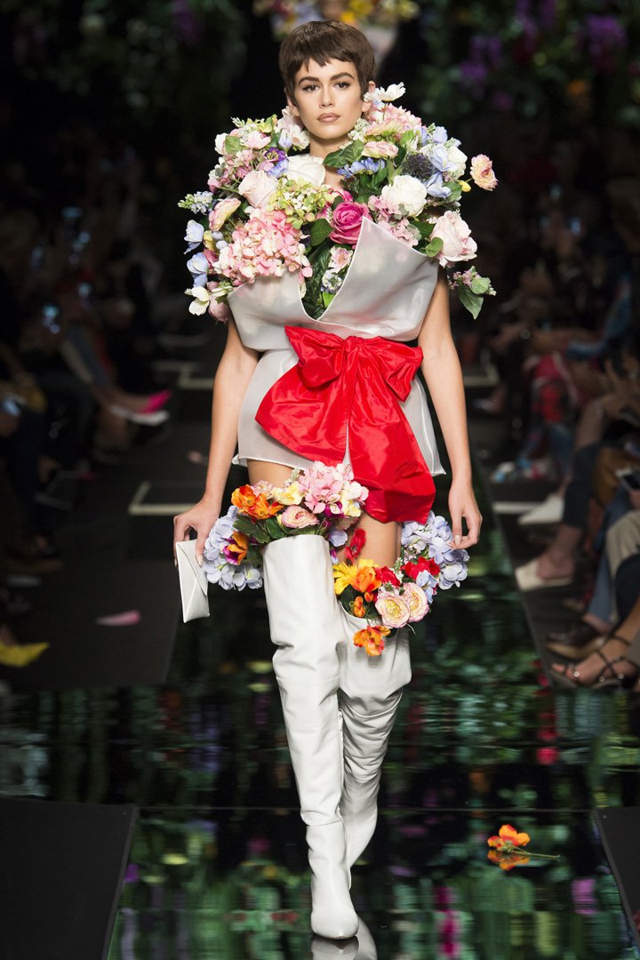 Moschino（莫斯其诺）2025米兰时装周时装秀