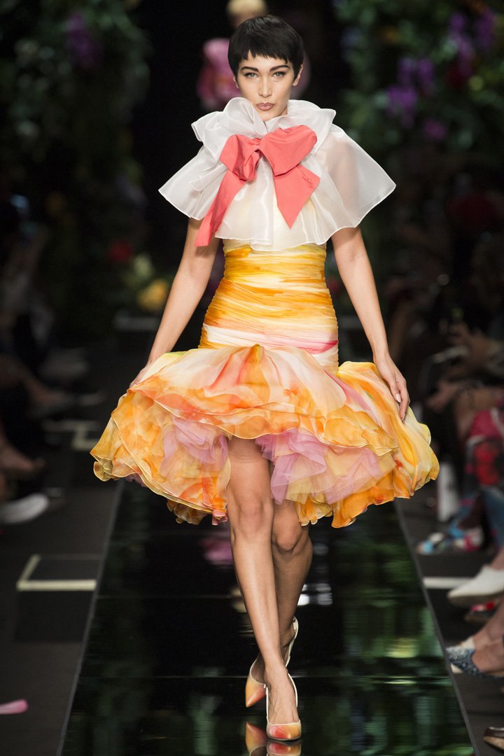 Moschino（莫斯其诺）2025米兰时装周时装秀