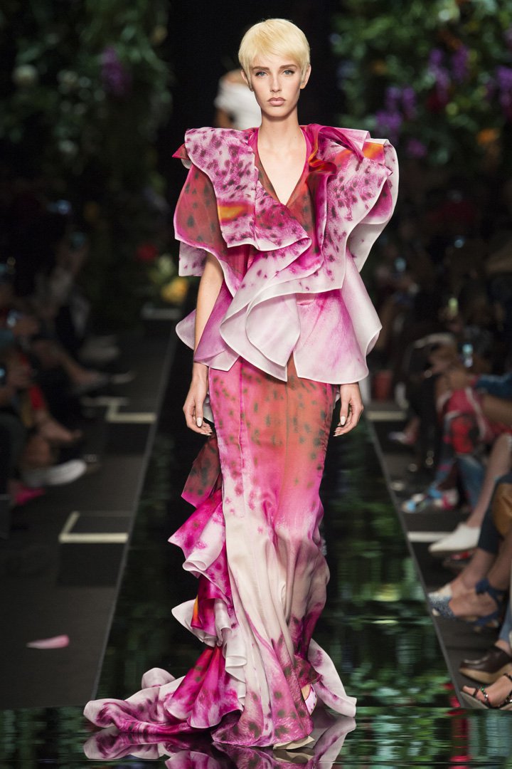 Moschino（莫斯其诺）2025米兰时装周时装秀