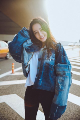 迪丽热巴的杜嘉班纳2025春夏时装秀之行