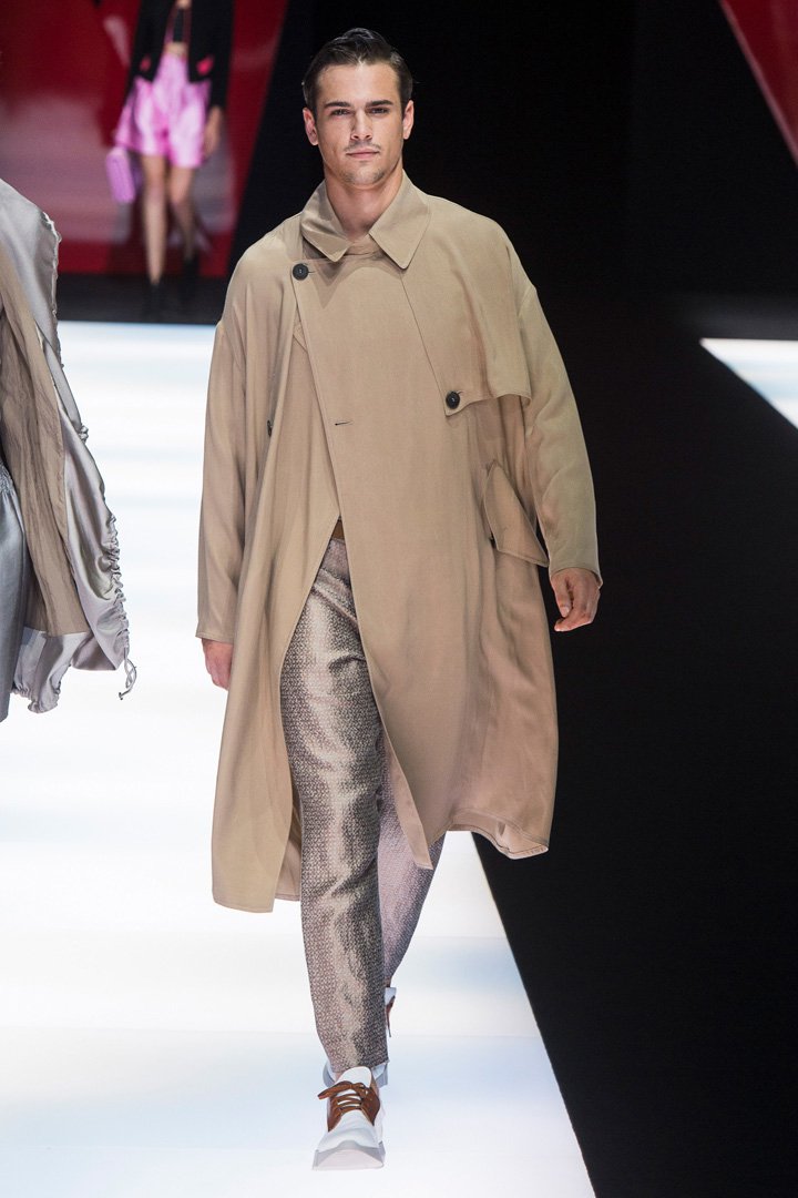 Giorgio Armani（乔治·阿玛尼）2025米兰时装周时装秀